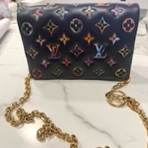 Brand new condition only worn one time. Well taken care of. Excellent condition.